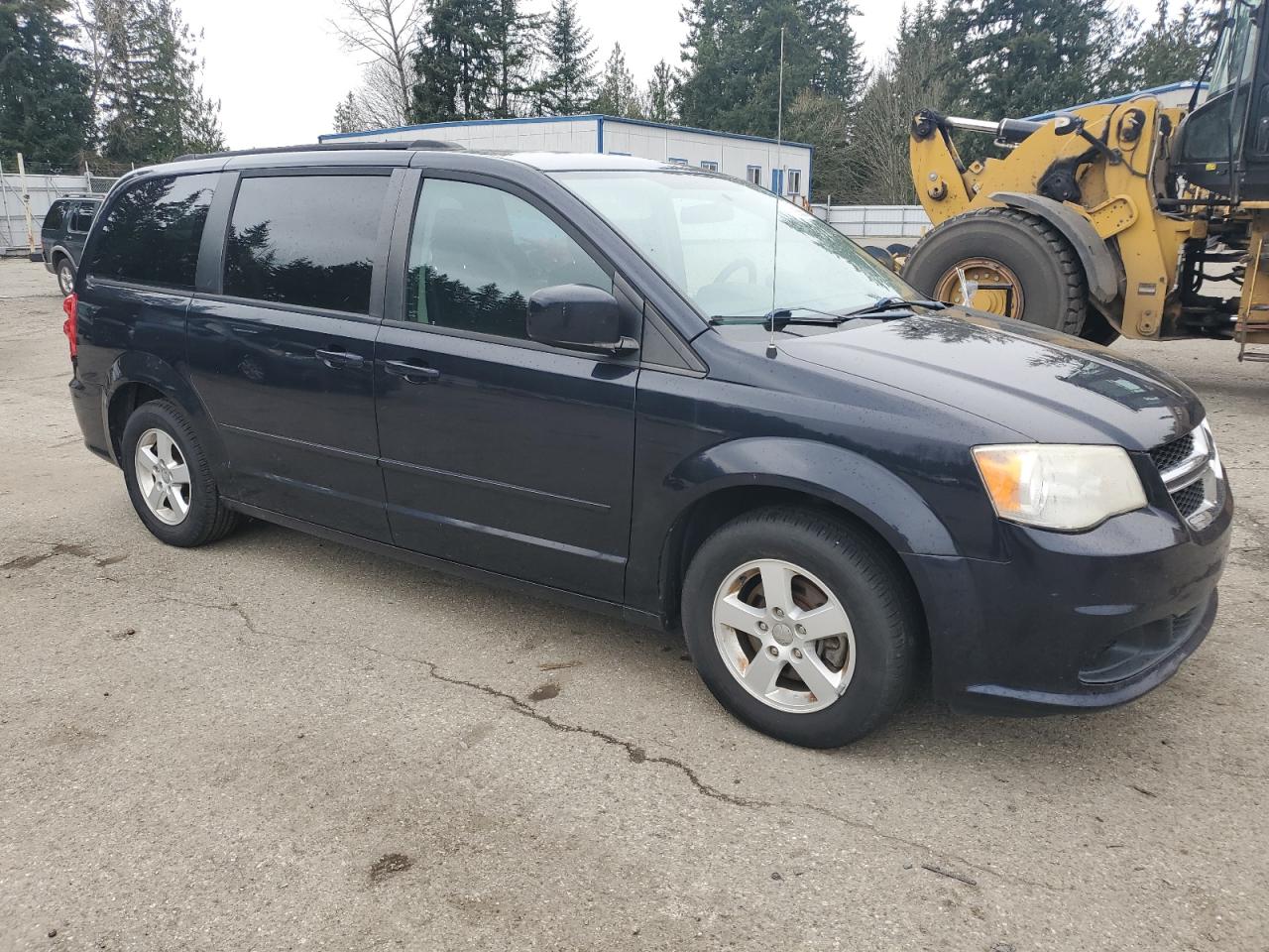 2011 Dodge Caravan - Image 4
