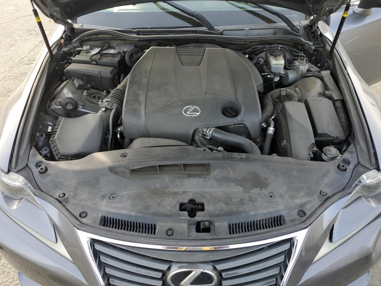 2015 Lexus IS - Image 11