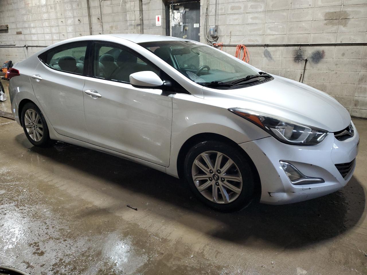2015 Hyundai Elantra - Image 4