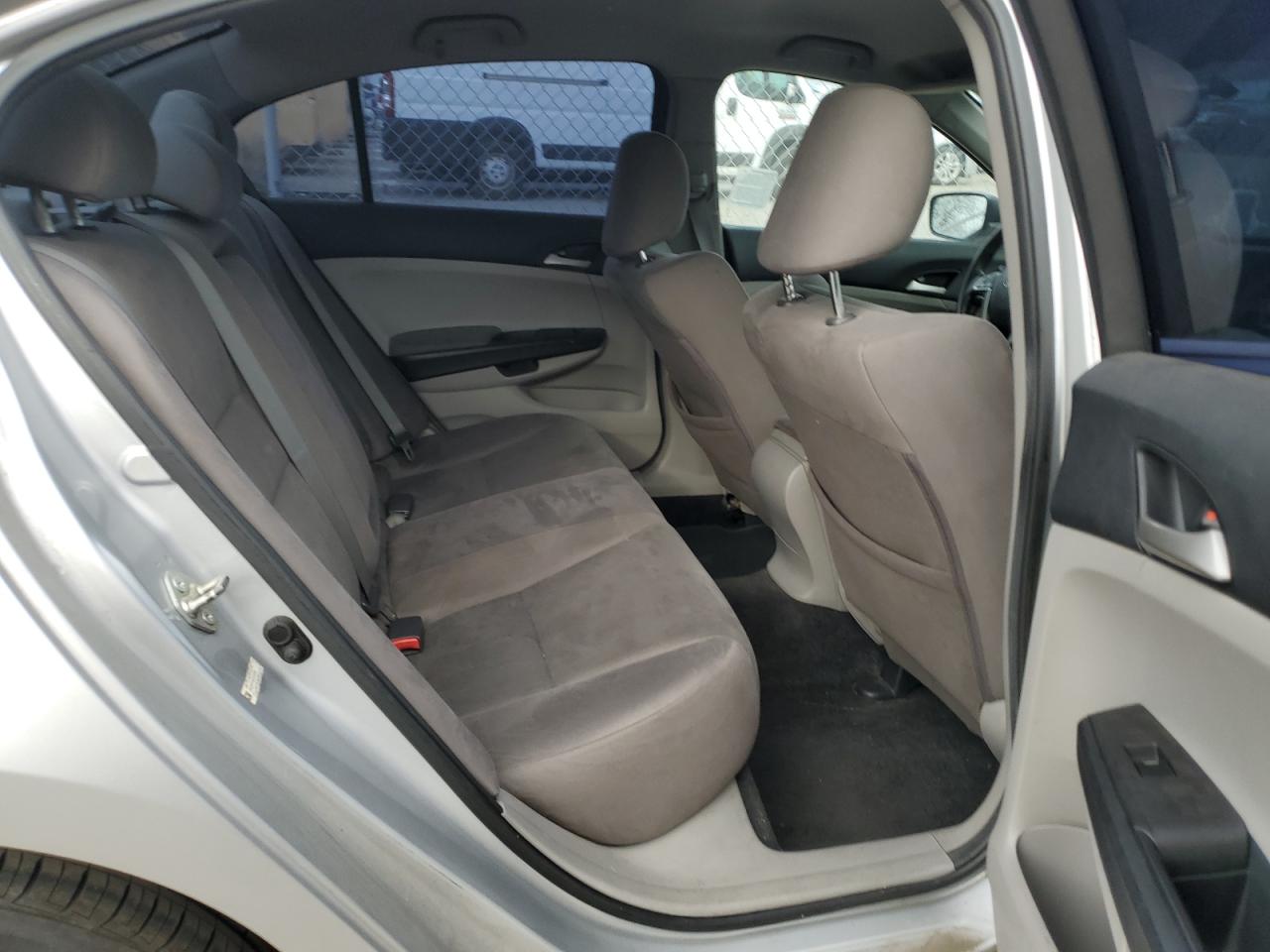 2012 Honda Accord - Image 10