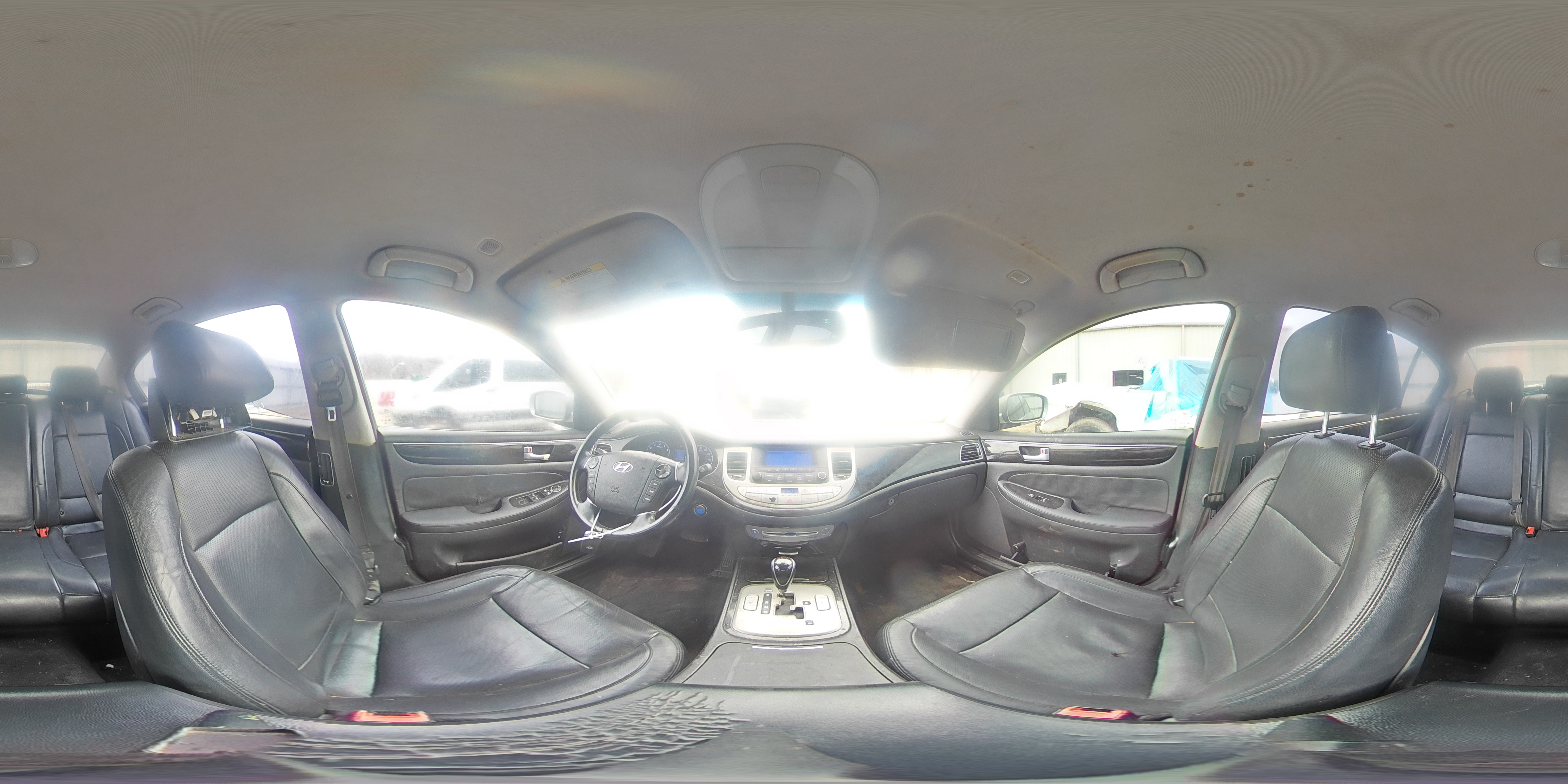 2013 Hyundai Genesis - Image 12