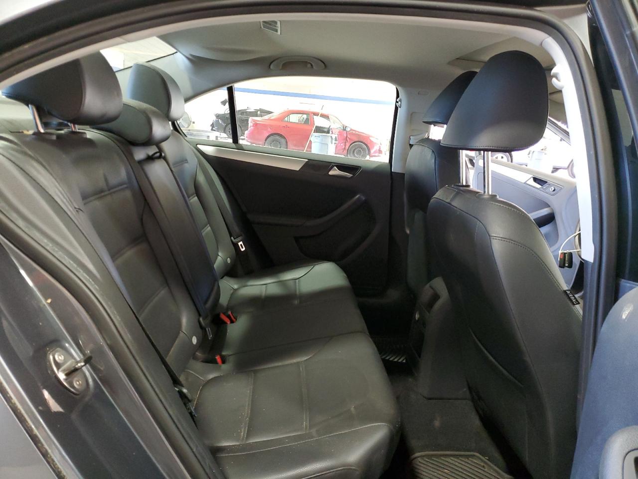 2014 Volkswagen Jetta - Image 10
