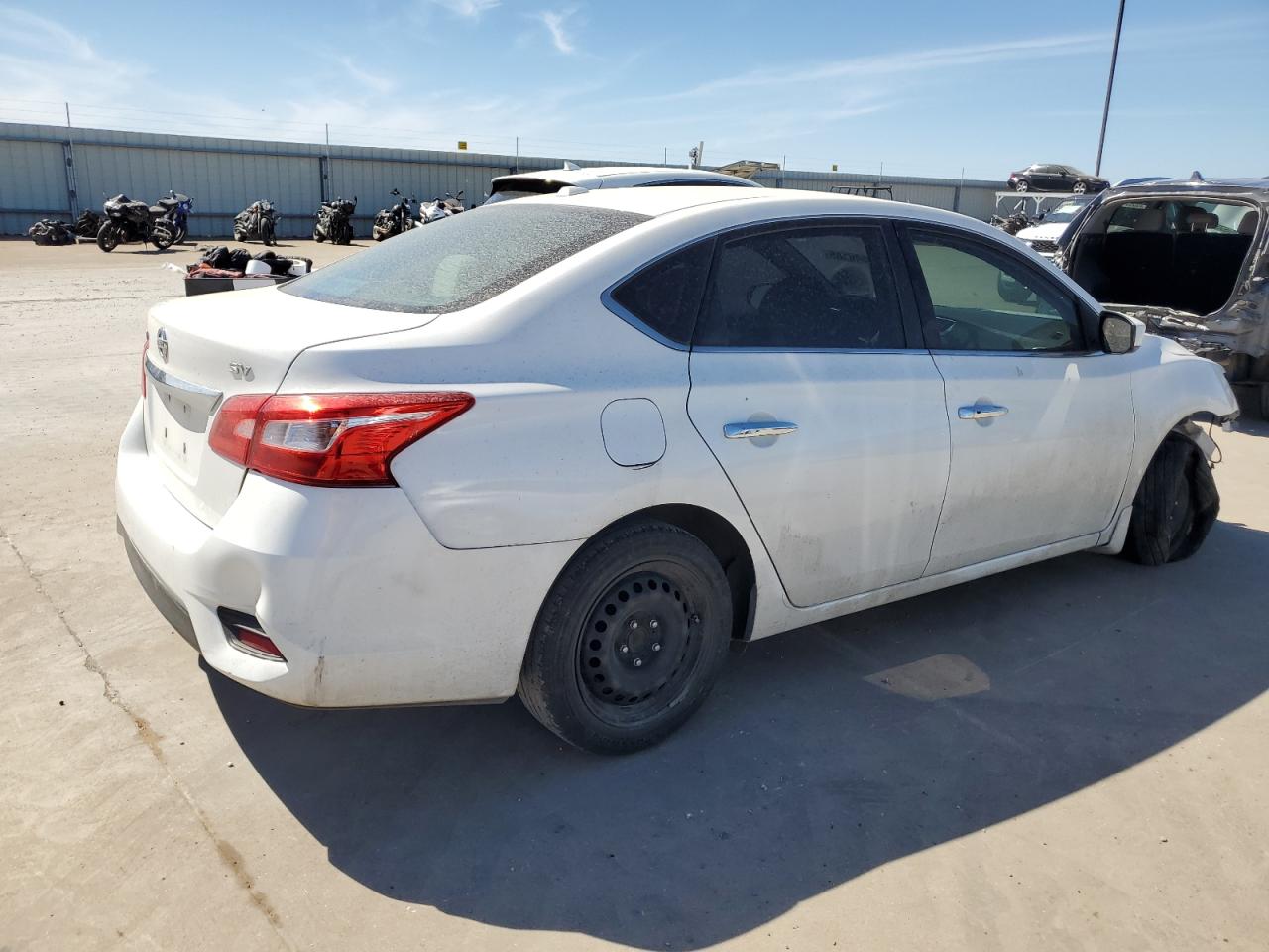 2016 Nissan Sentra - Image 3