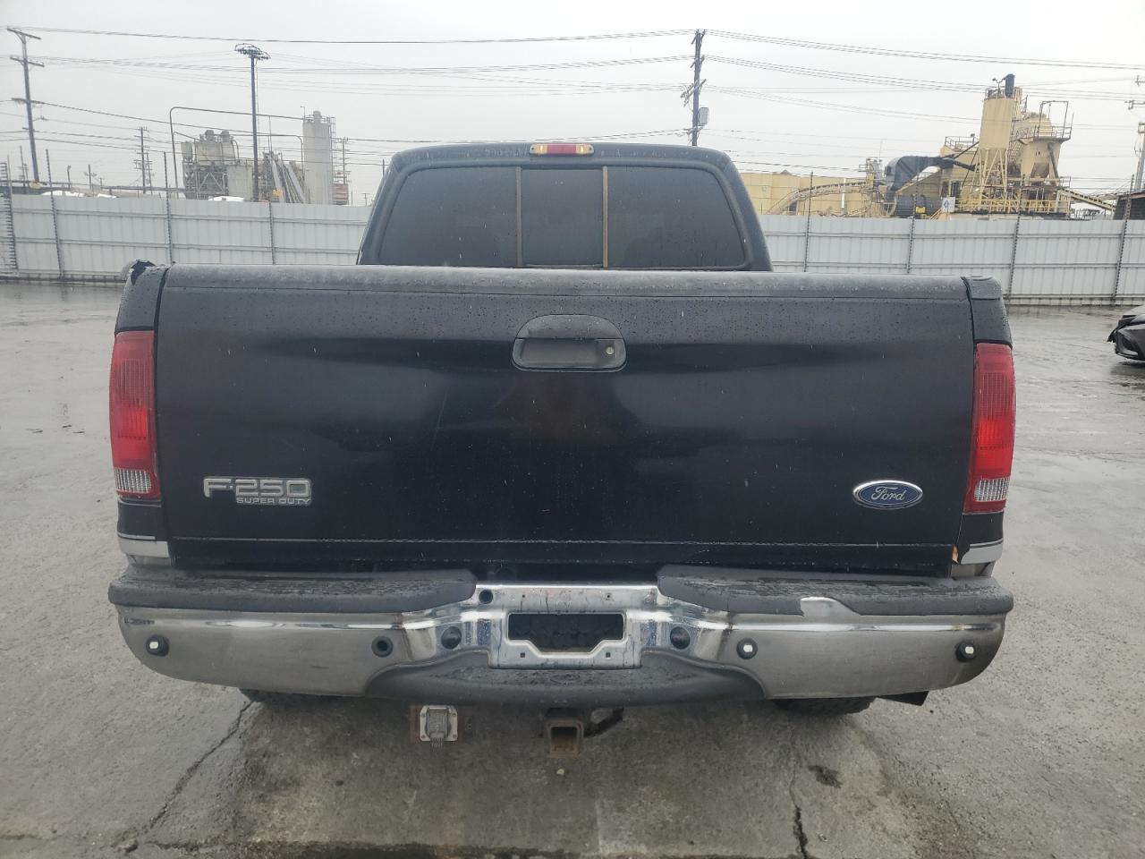 2004 Ford F250 - Image 6