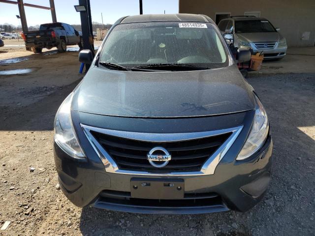 Седаны NISSAN VERSA 2015 Зеленый