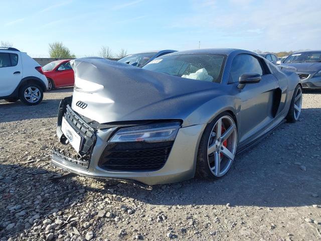 AUDI R8 QUATTRO 2013