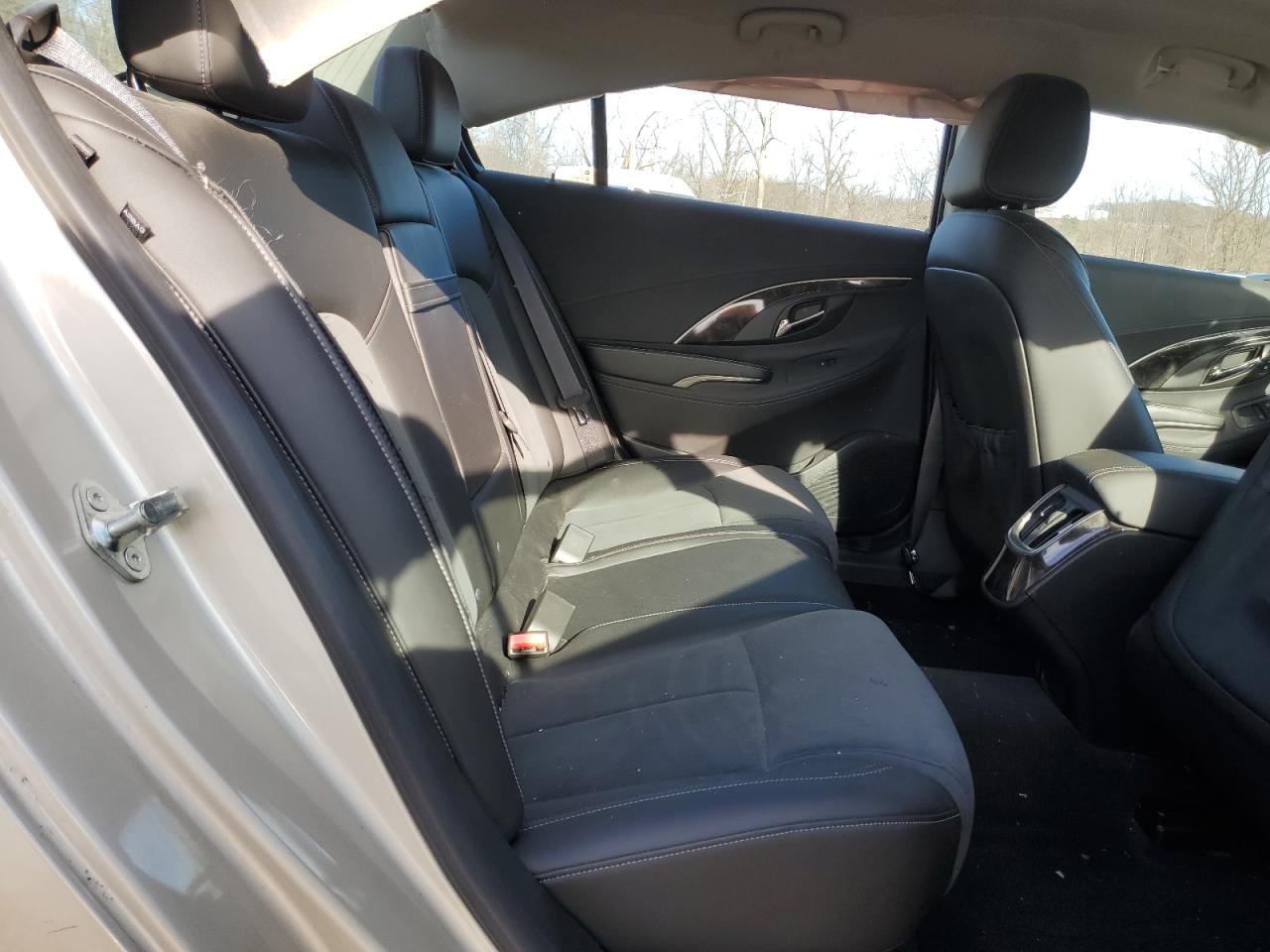 2015 Buick LaCrosse - Image 11