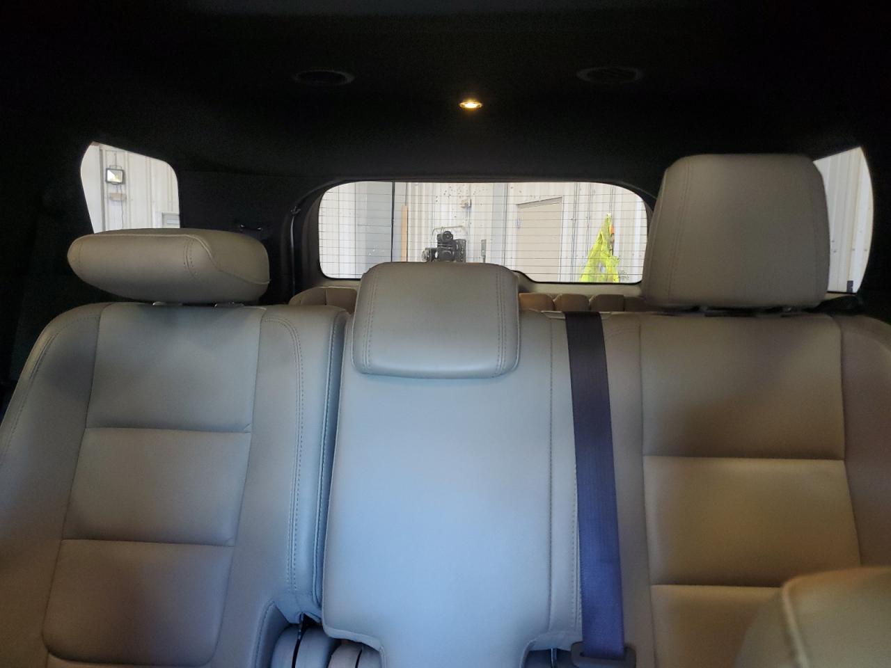 2015 Ford Explorer - Image 10