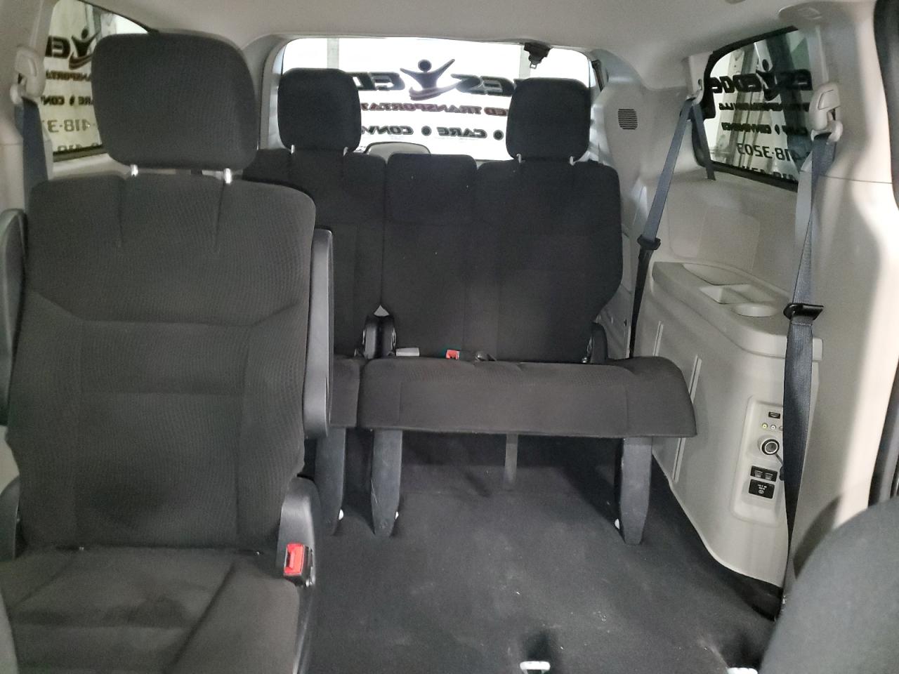2014 Dodge Caravan - Image 10
