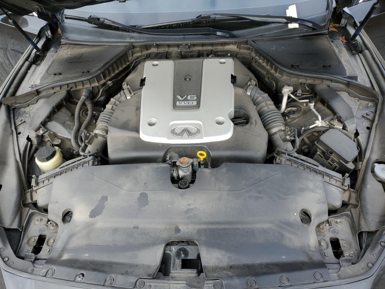 2015 Infiniti Q50 - Image 12