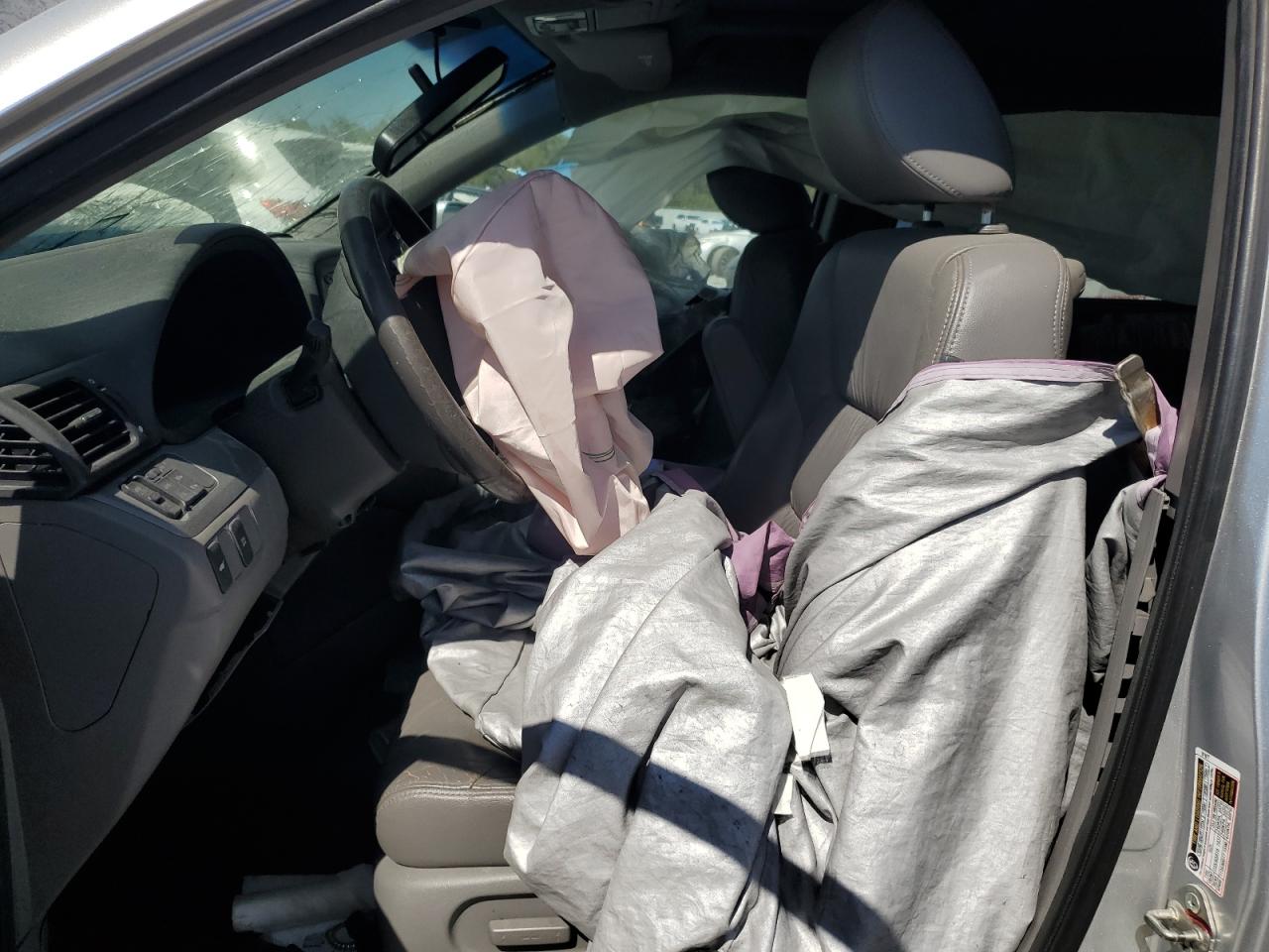2010 Honda Odyssey - Image 7