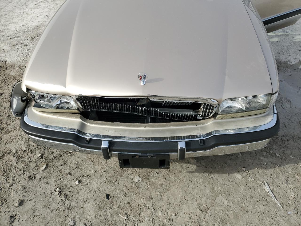 1994 Buick Park Avenue - Image 12