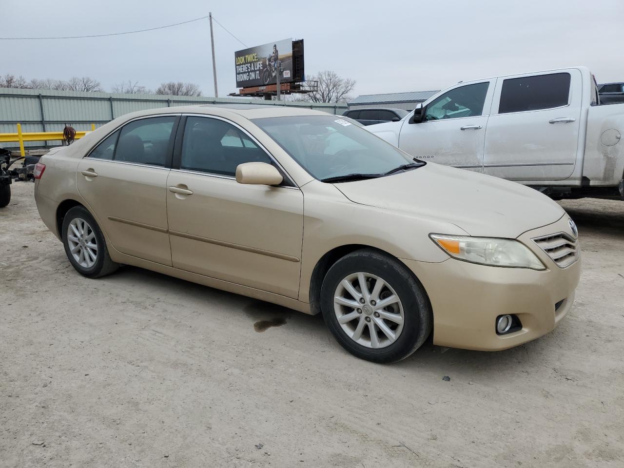 2011 Toyota Camry - Image 4