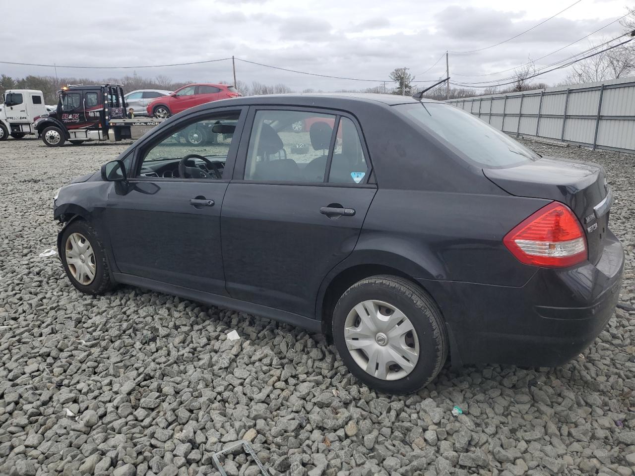 2011 Nissan Versa - Image 2