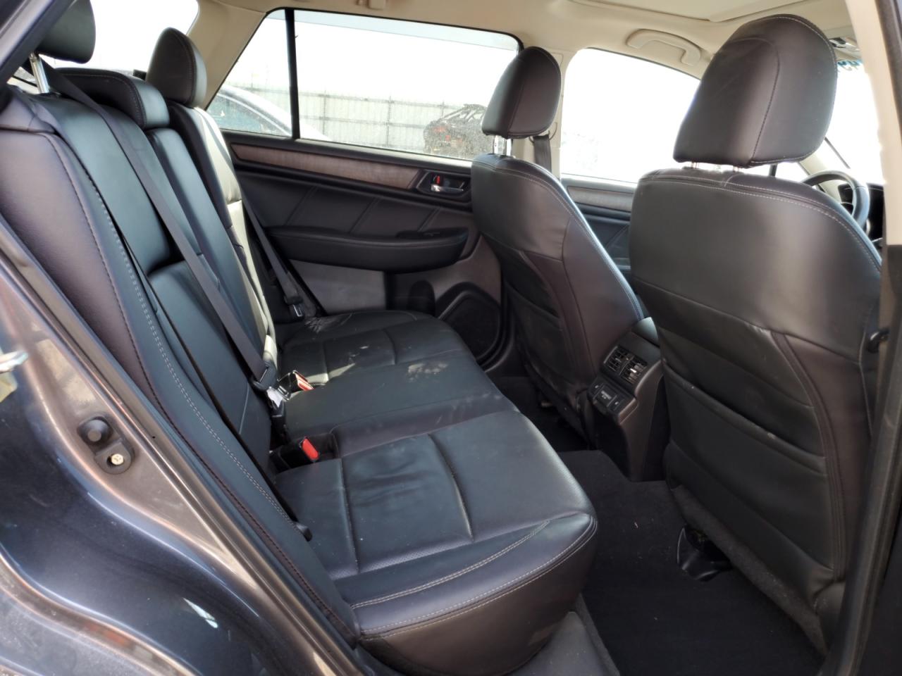 2018 Subaru Outback - Image 10