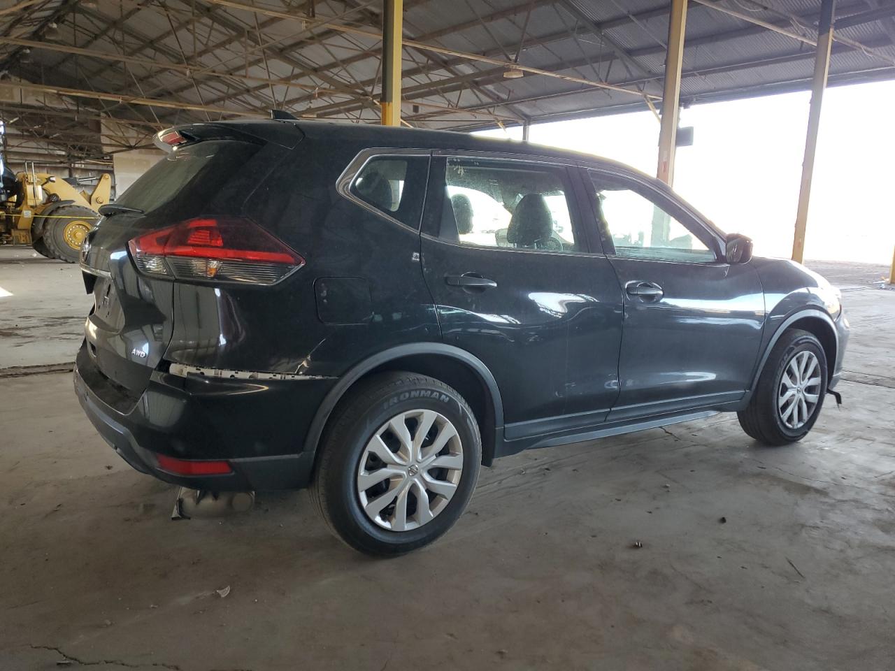 2018 Nissan Rogue - Image 3