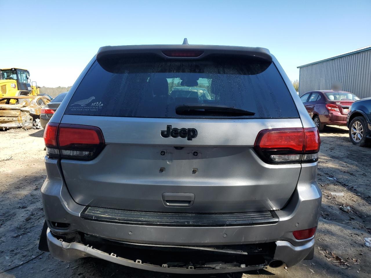 2015 Jeep Grand Cherokee - Image 6