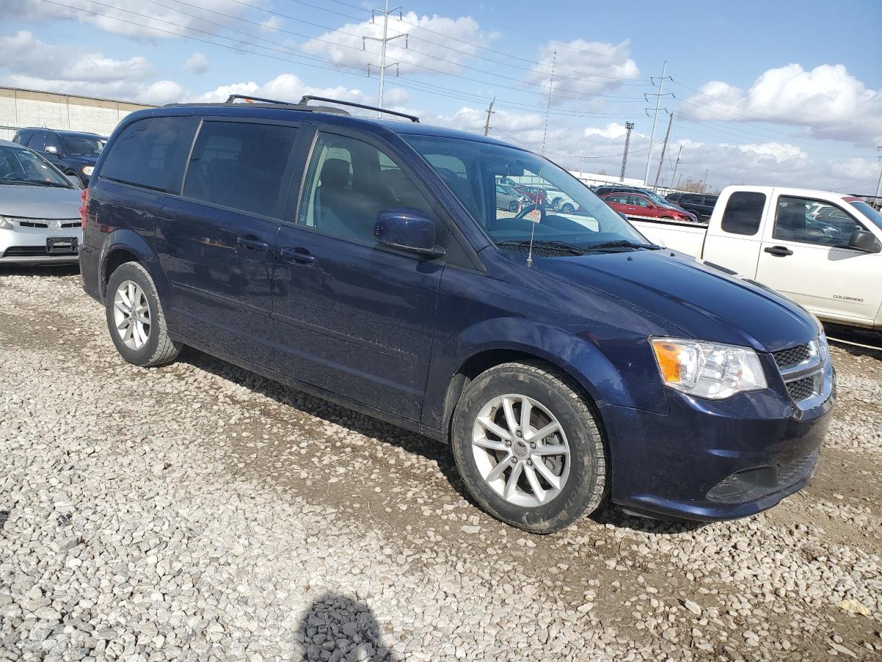 2015 Dodge Caravan - Image 4