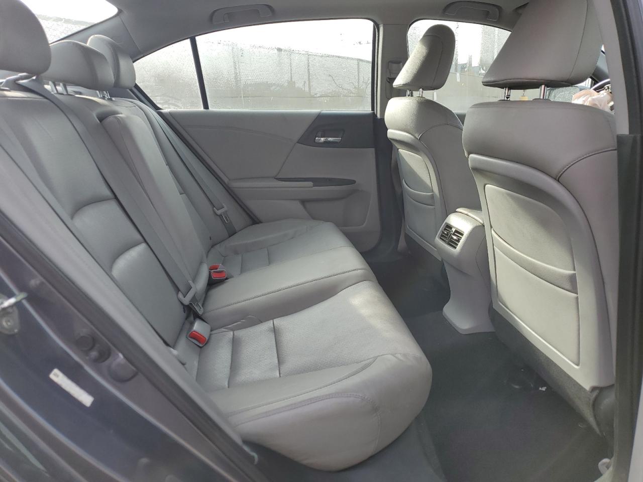 2013 Honda Accord - Image 11