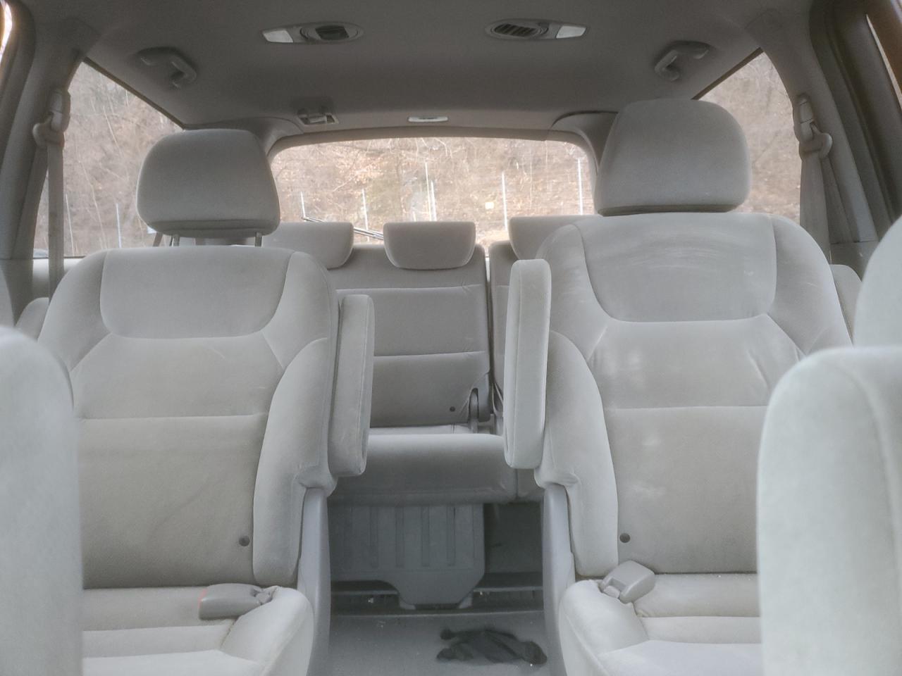 2008 Honda Odyssey - Image 10