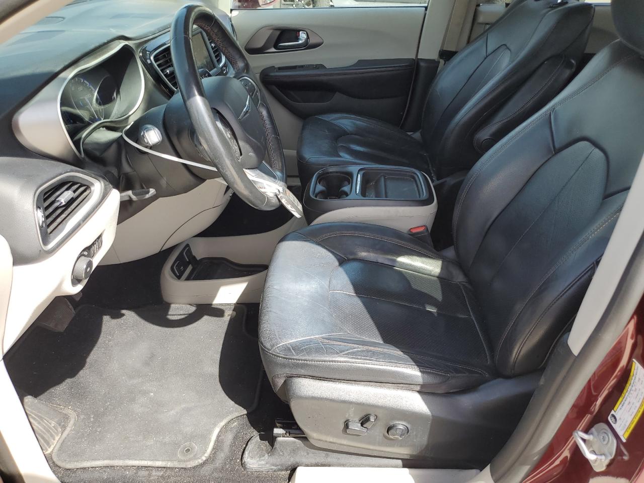 2020 Chrysler Pacifica - Image 7