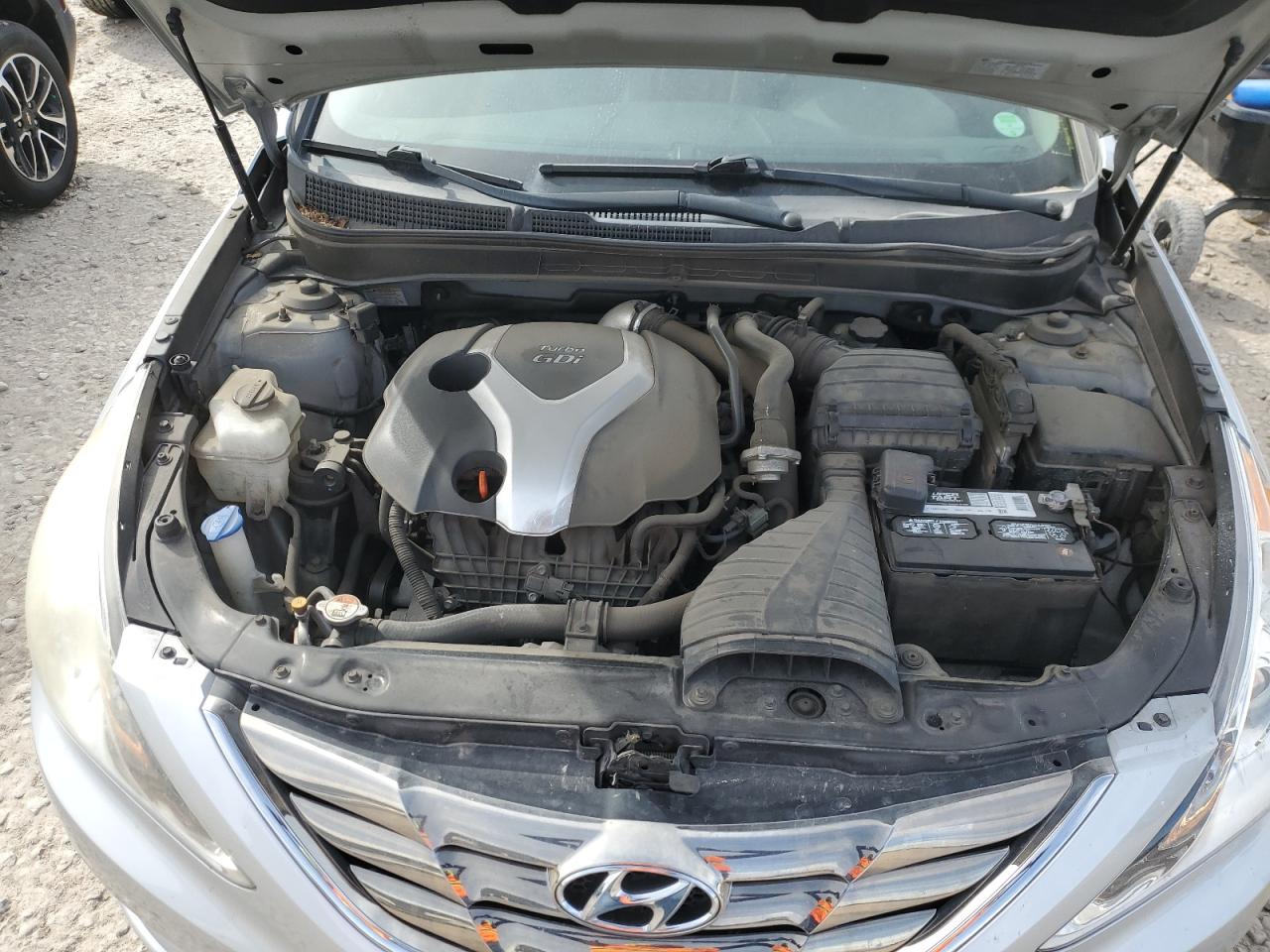 2013 Hyundai Sonata - Image 11
