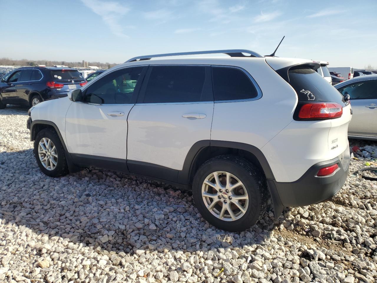 2015 Jeep Grand Cherokee - Image 2