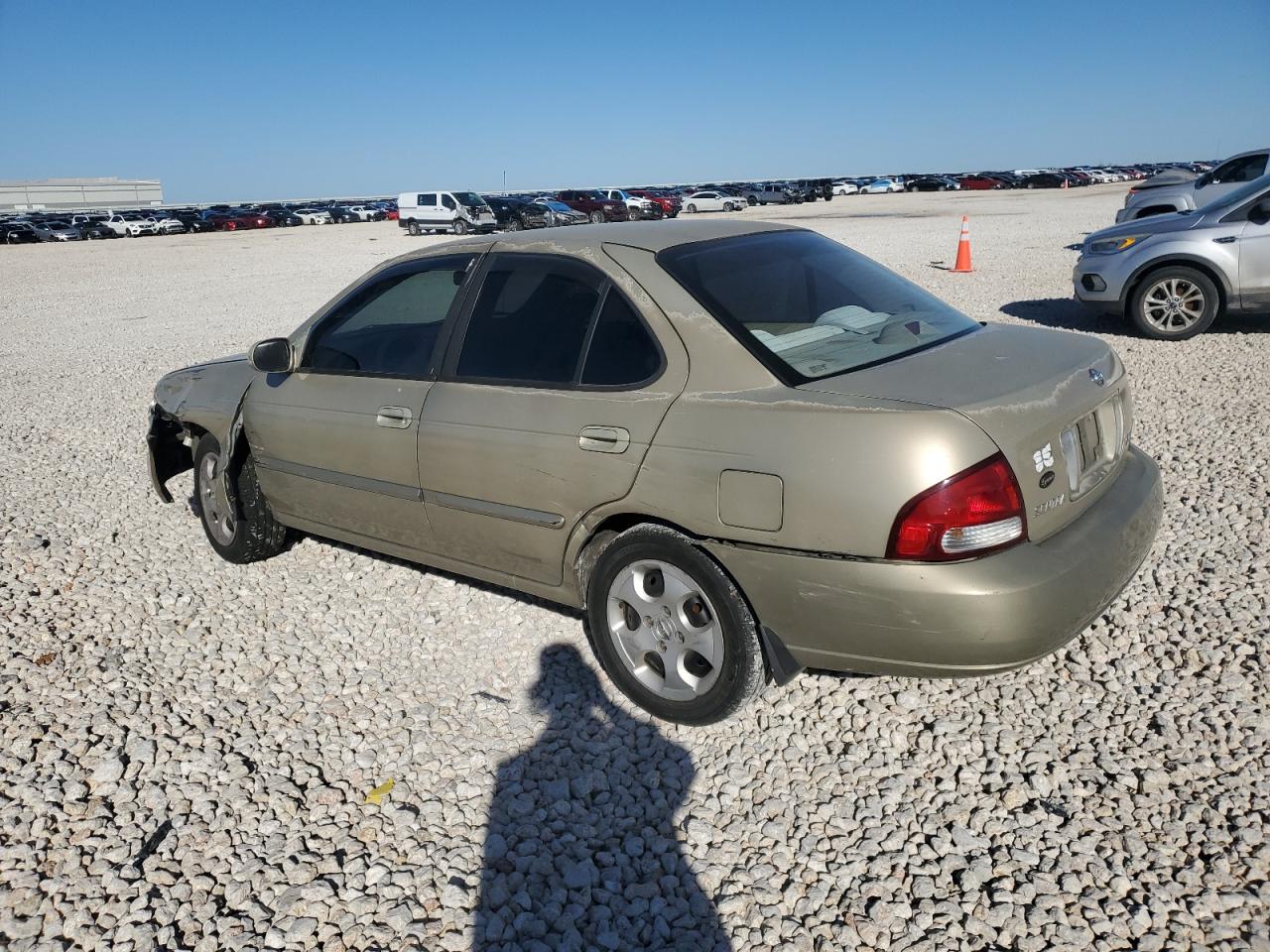 2001 Nissan Sentra - Image 2