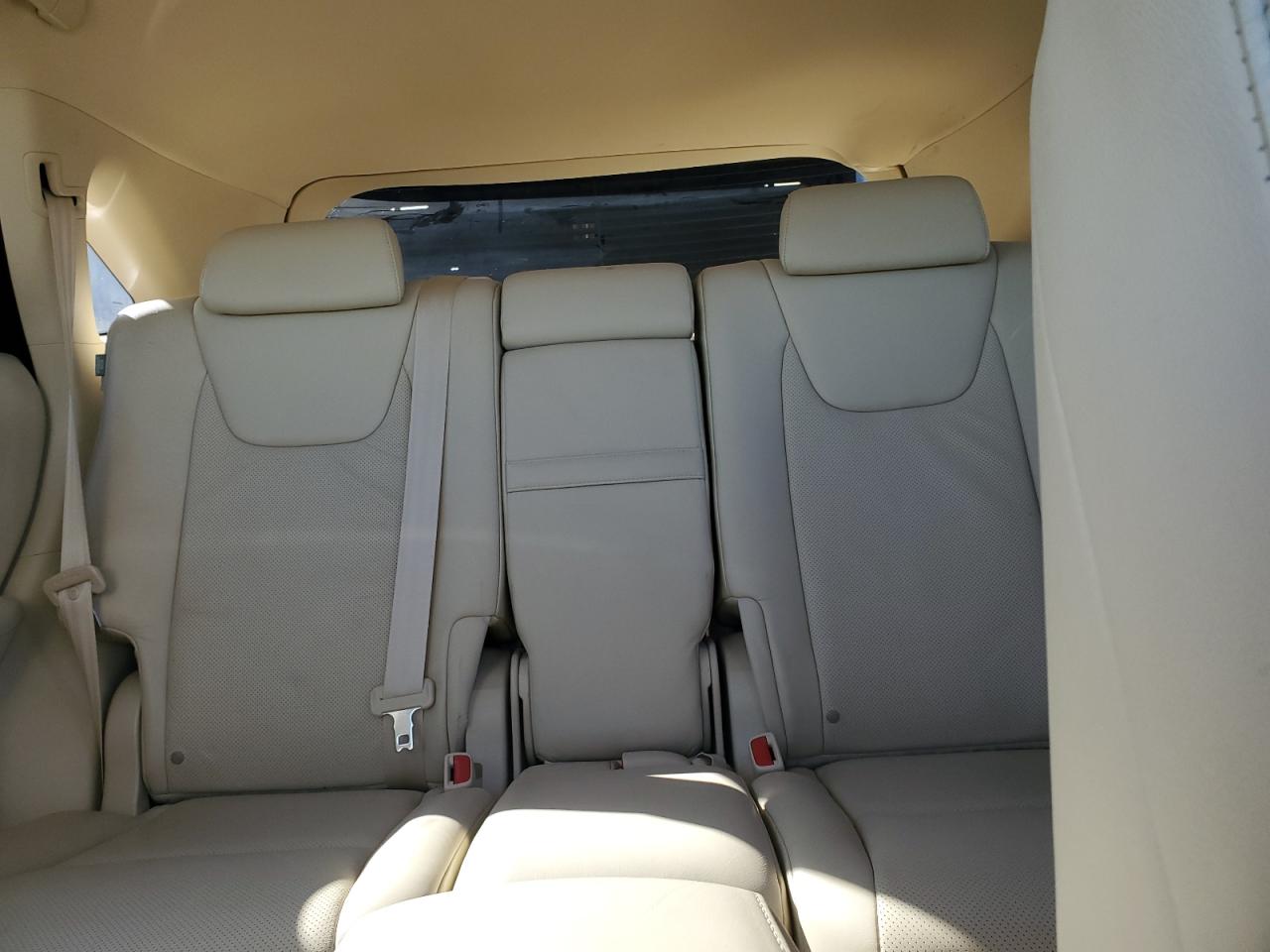 2010 Lexus RX - Image 10