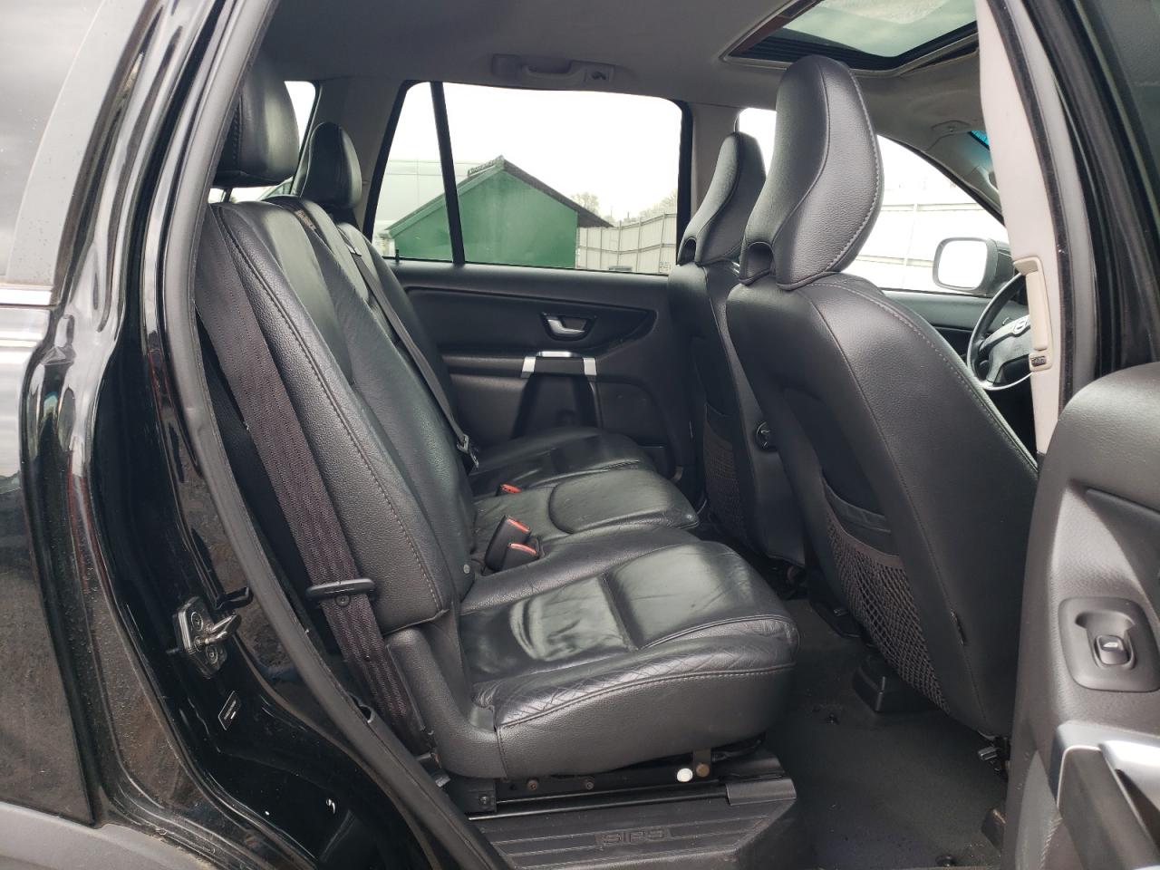 2010 Volvo XC90 - Image 11