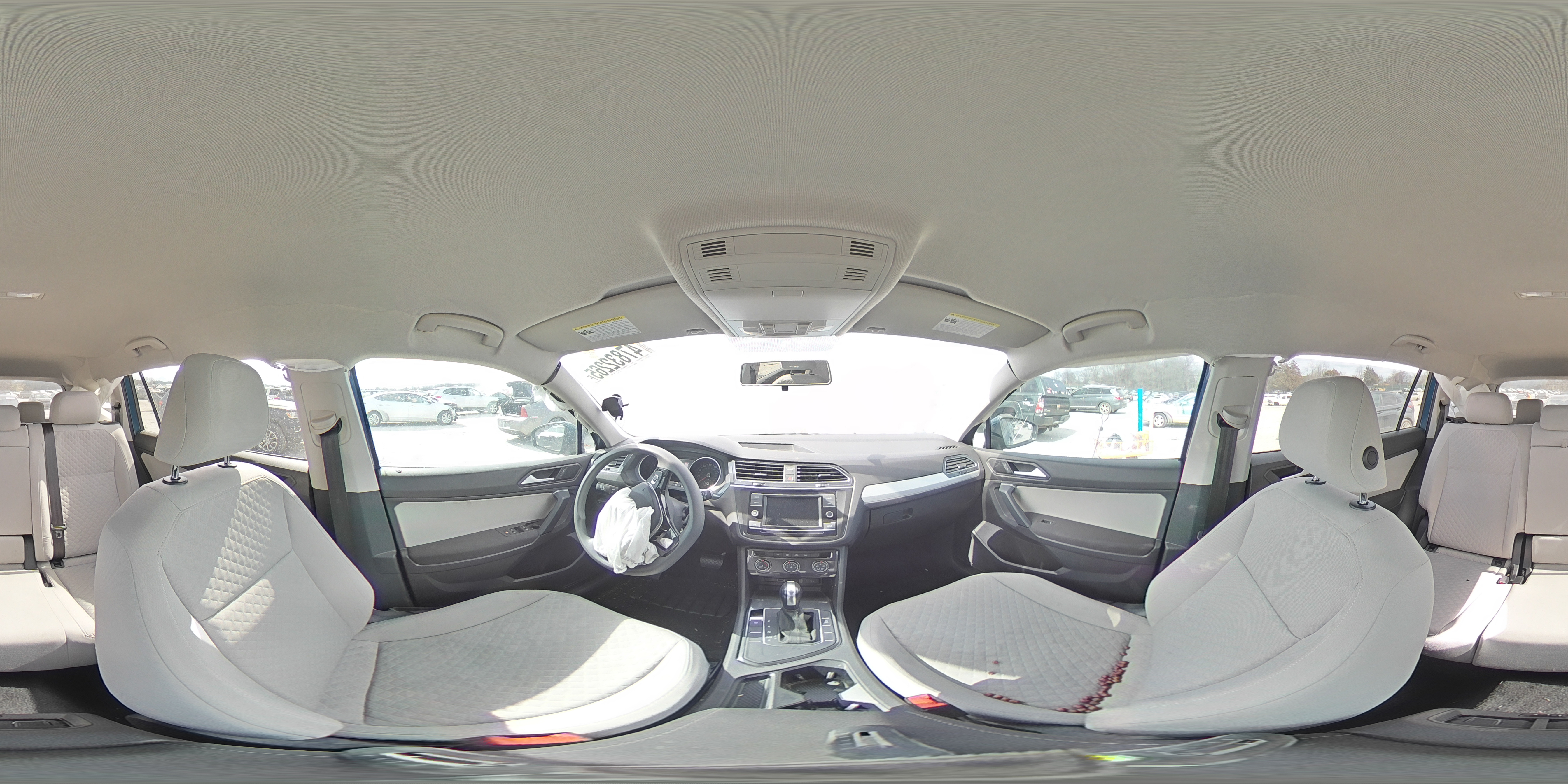 2019 Volkswagen Tiguan - Image 14