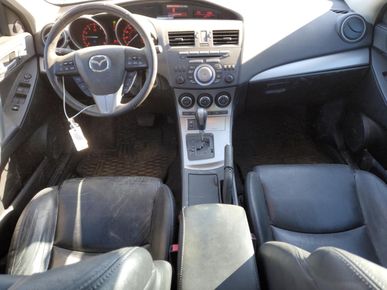 2011 Mazda 3 - Image 8