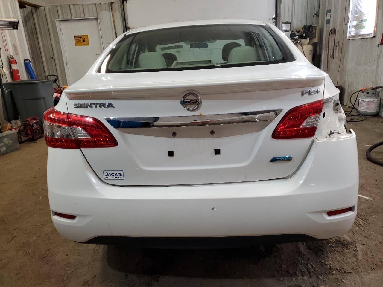 2014 Nissan Sentra - Image 6