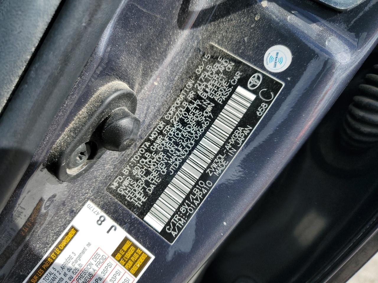 2015 Toyota Prius - Image 12