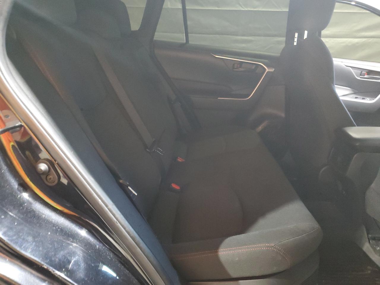 2021 Toyota RAV 4 - Image 11