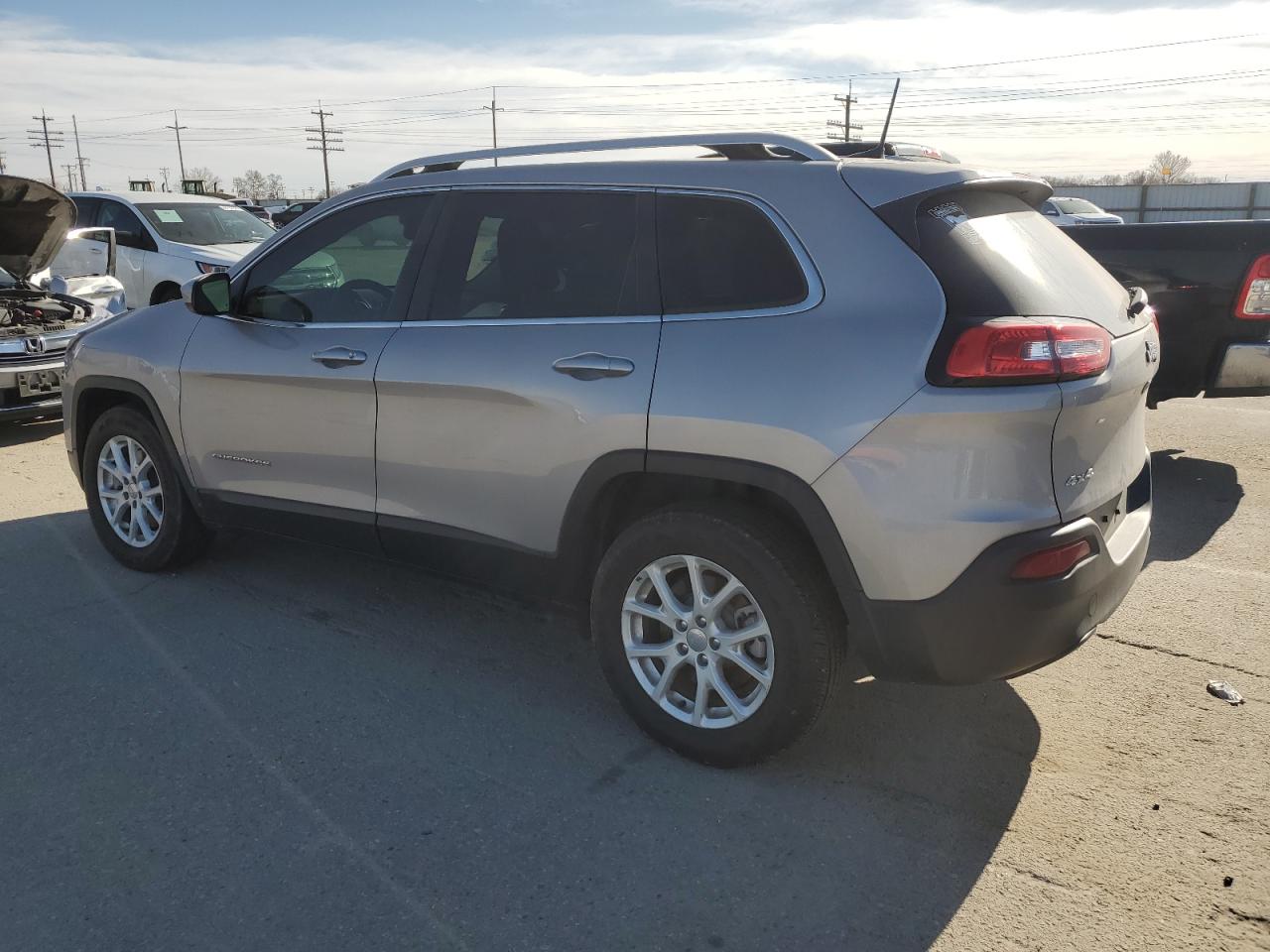 2018 Jeep Grand Cherokee - Image 2