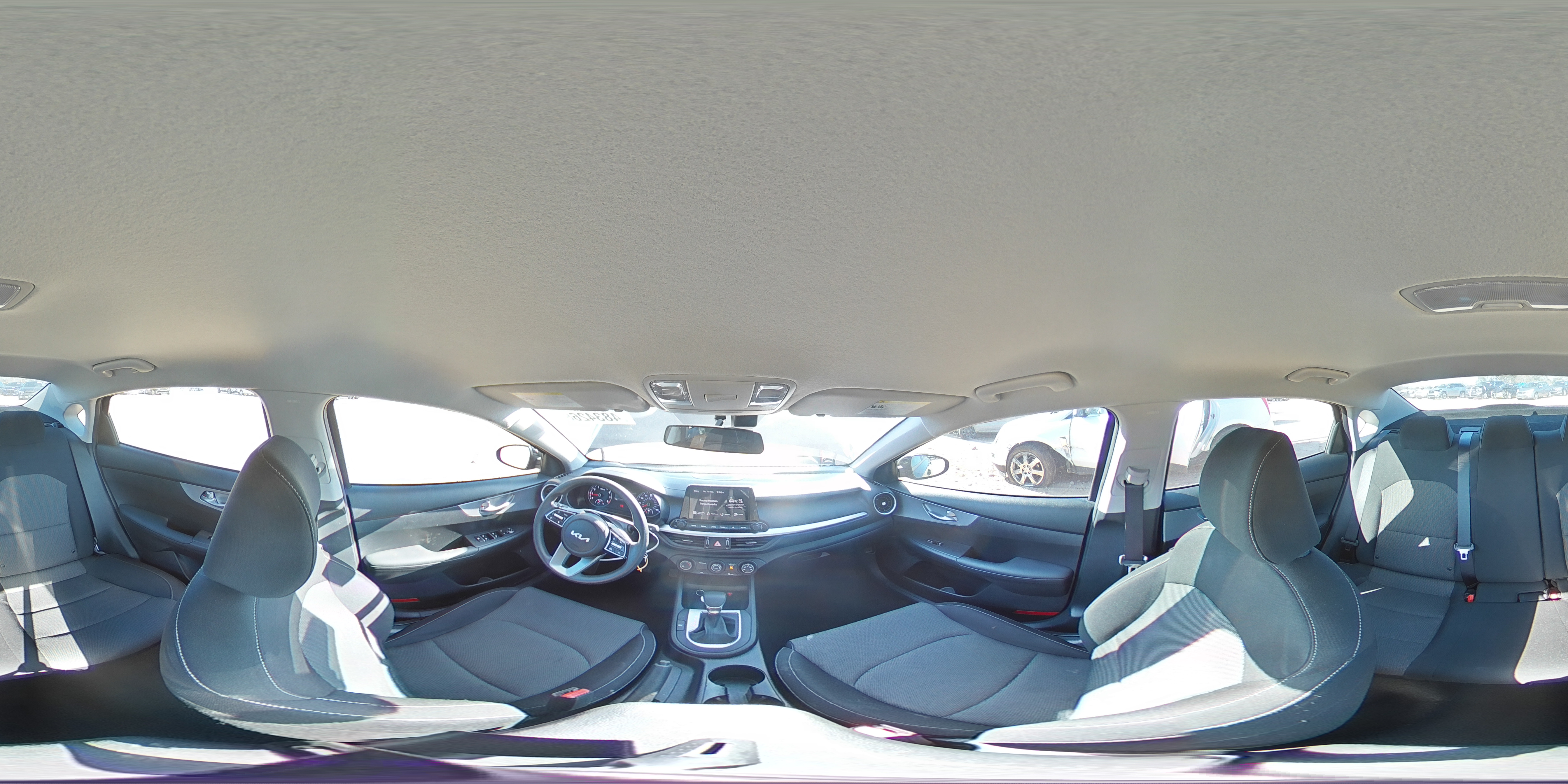 2024 Kia Forte - Image 12