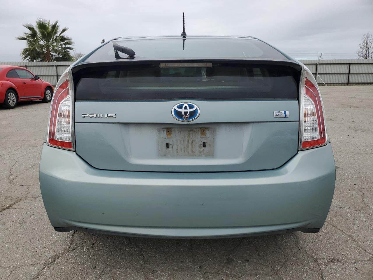 2013 Toyota Prius - Image 6