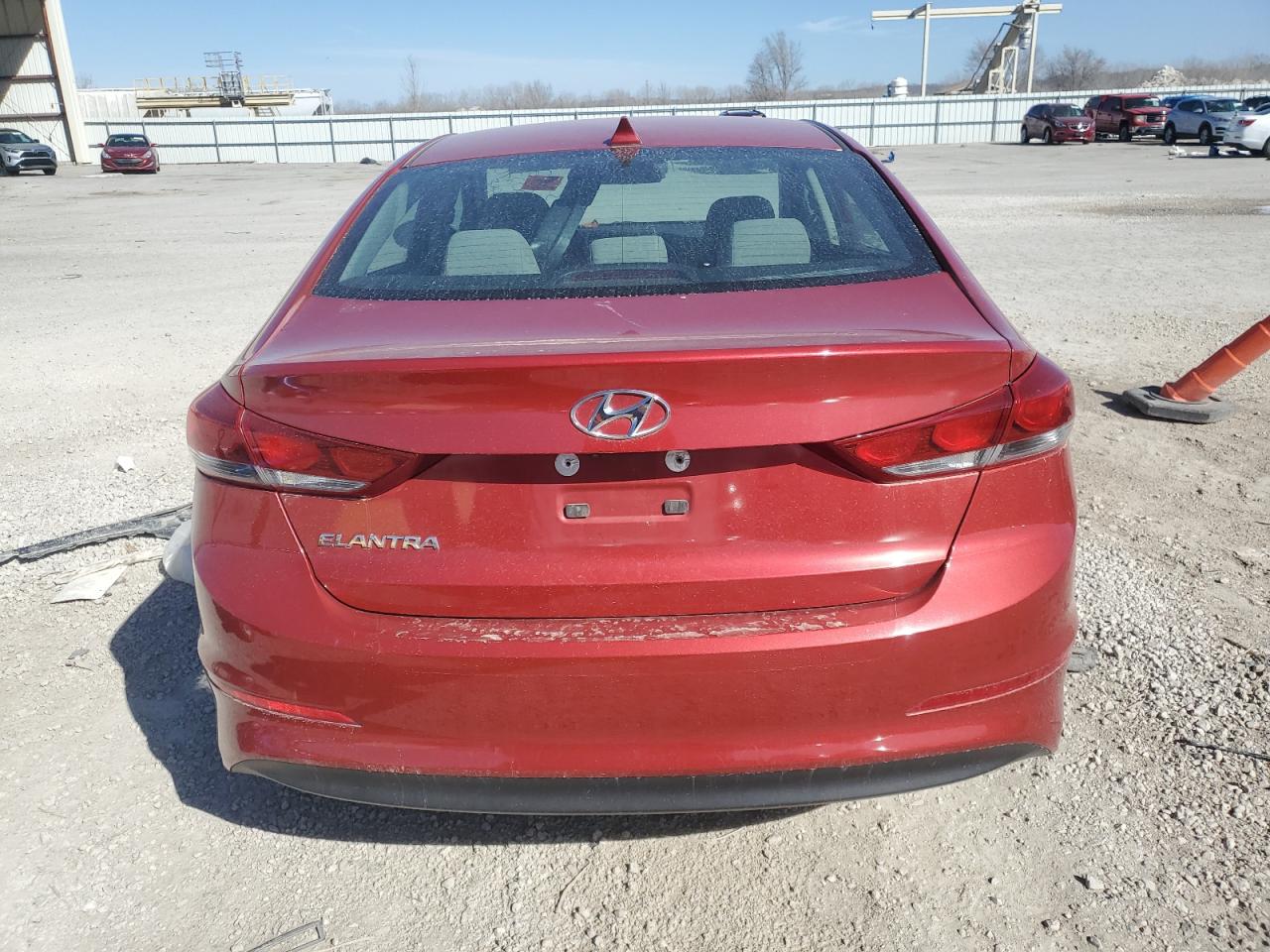 2018 Hyundai Elantra - Image 6