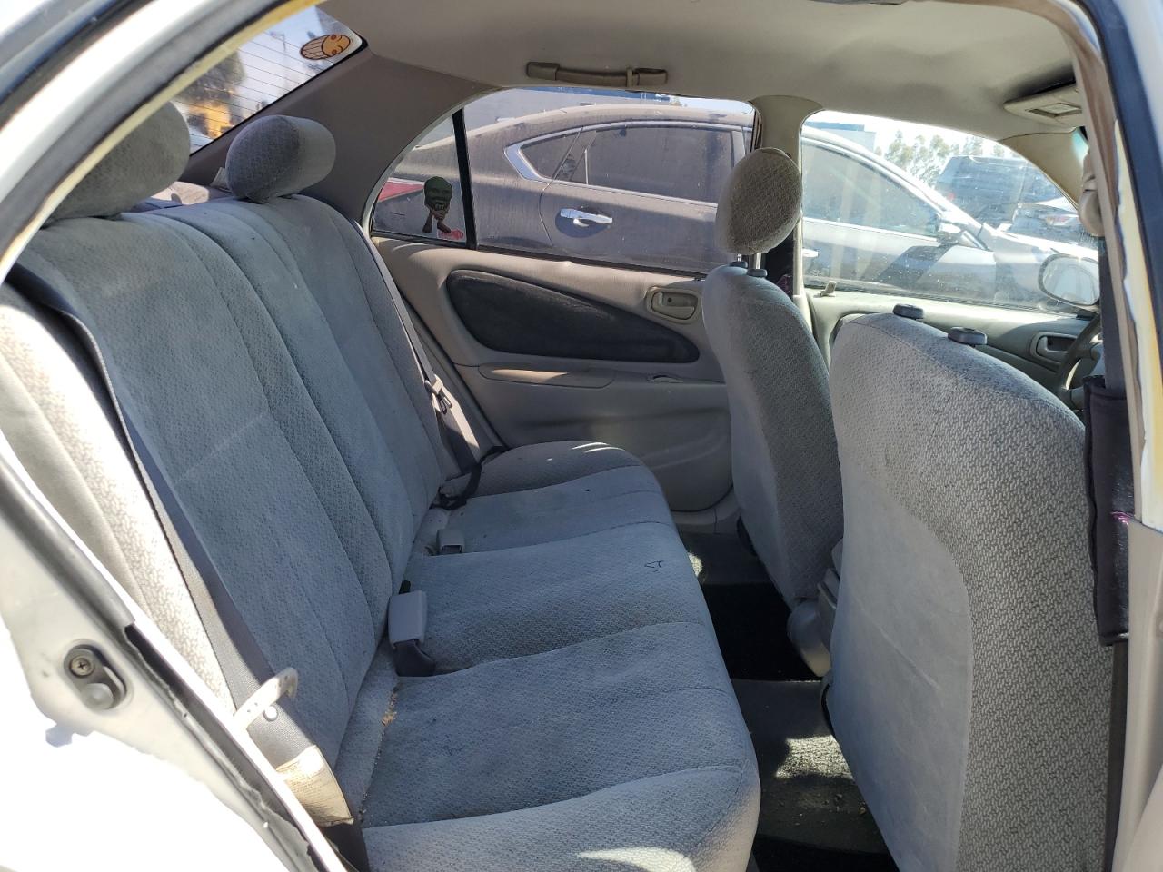 2000 Toyota Corolla - Image 10