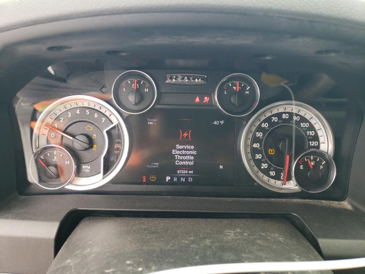 2016 RAM 1500 - Image 9