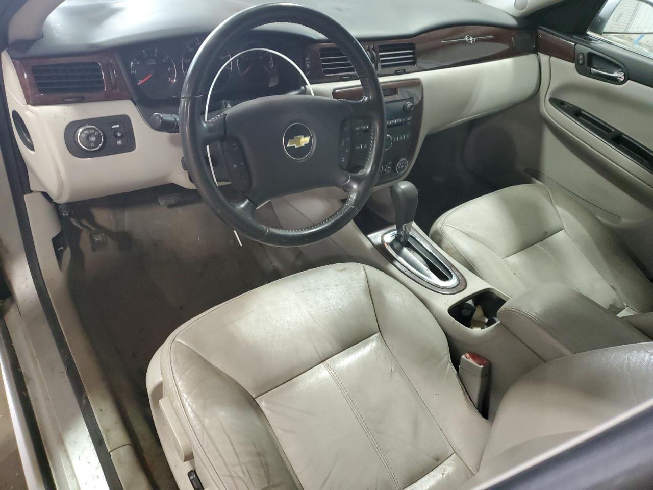 2011 Chevrolet Impala - Image 8