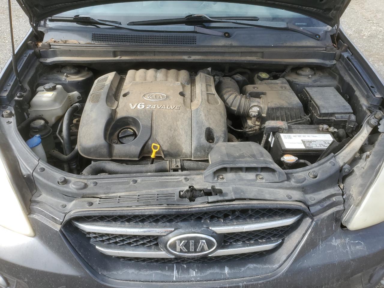 2007 Kia Rondo - Image 12