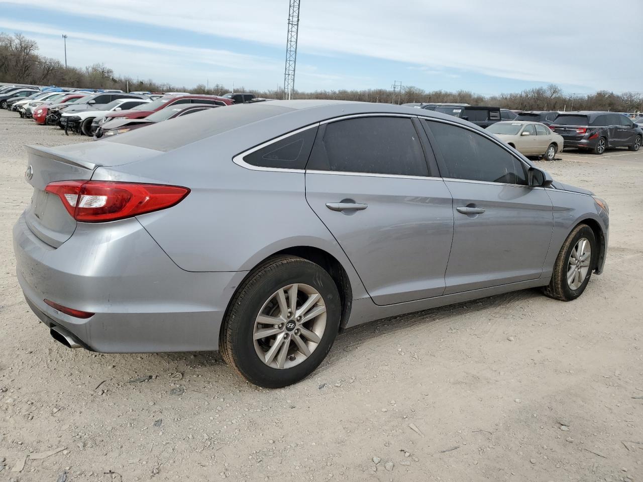 2017 Hyundai Sonata - Image 3