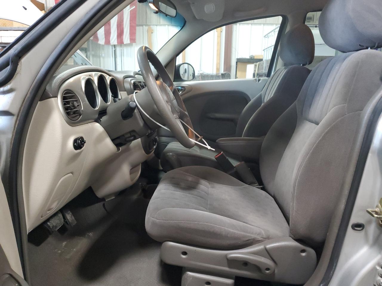 2001 Chrysler PT Cruiser - Image 7