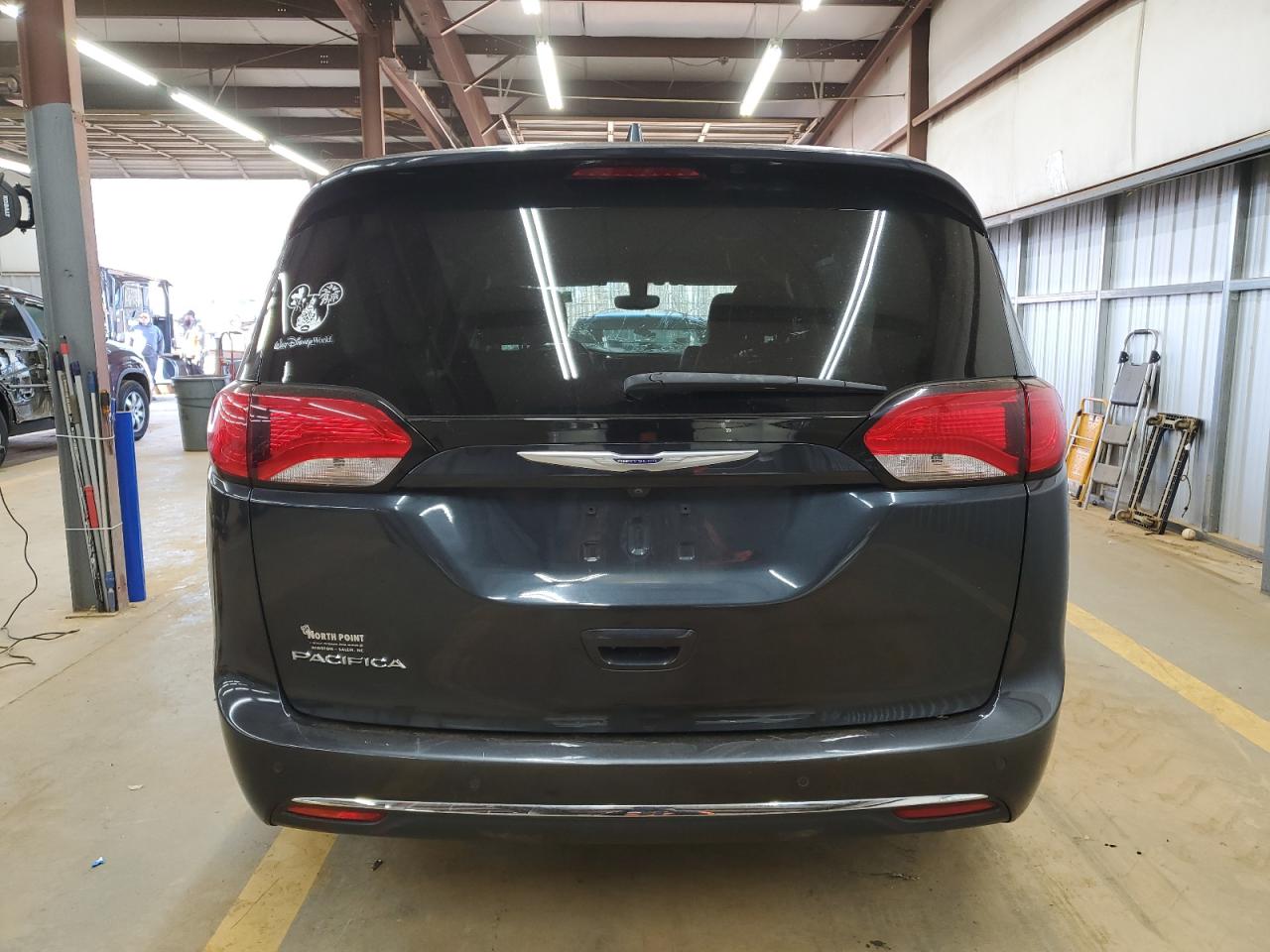 2020 Chrysler Pacifica - Image 6