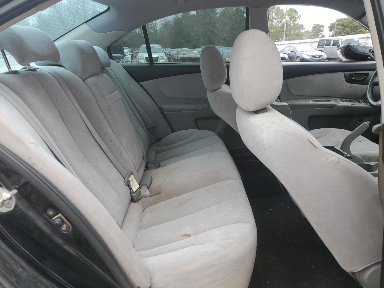 2009 Kia Optima - Image 10