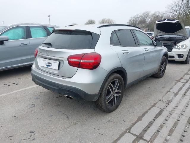2019 MERCEDES BENZ GLA 180 UR