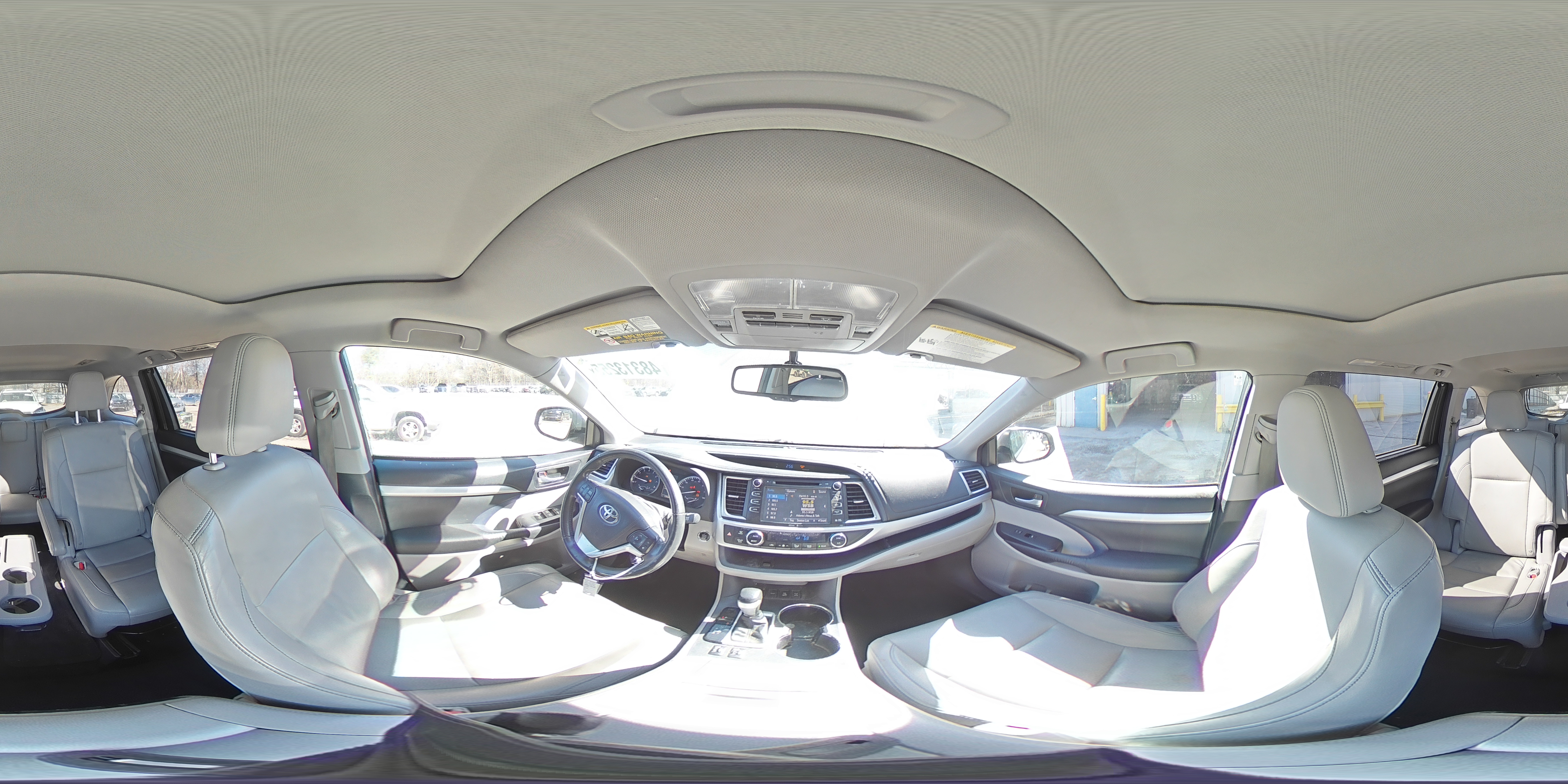 2015 Toyota Highlander - Image 15