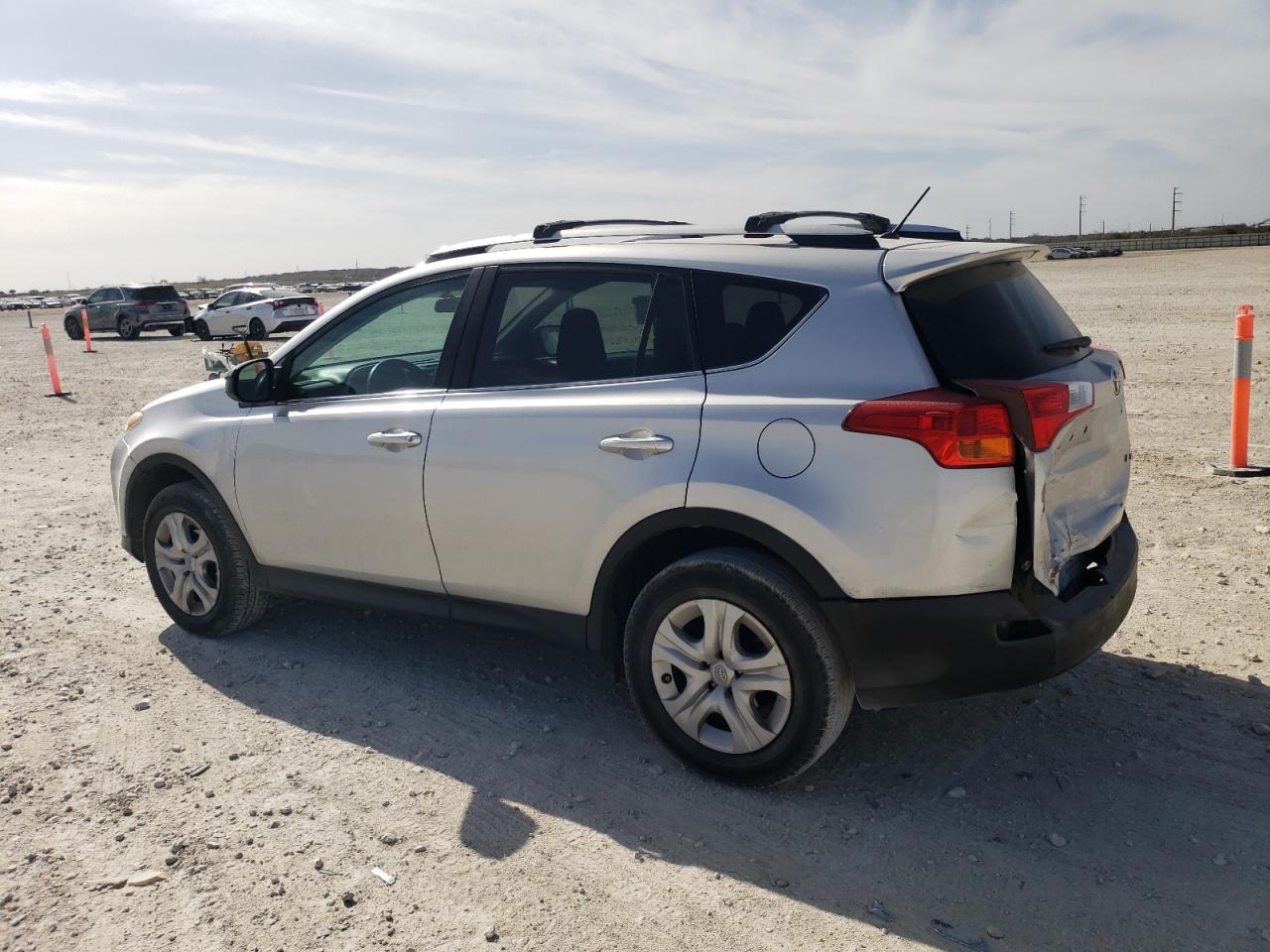 2015 Toyota RAV 4 - Image 2